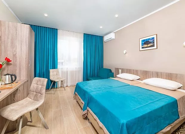 Двухместный однокомнатный (вид на территорию соседнего отеля)