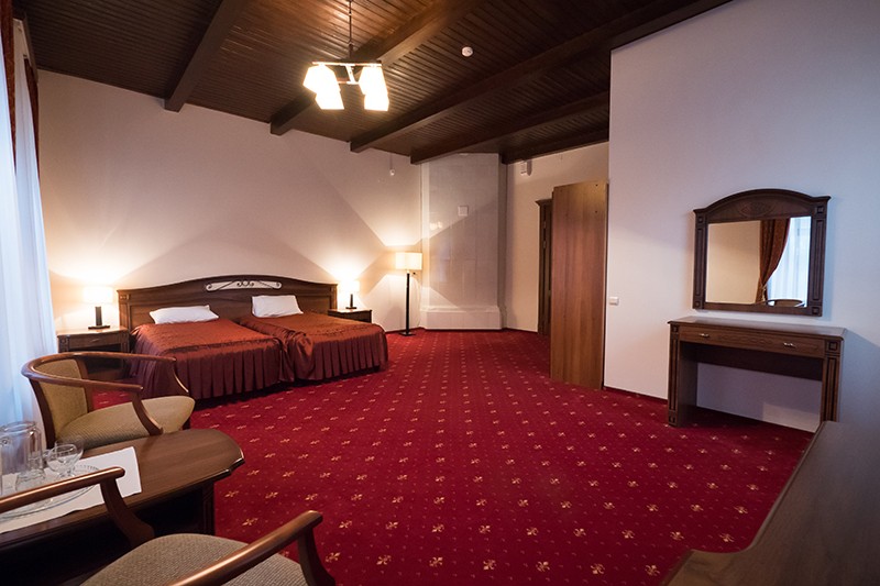 Джуниор Сюит 