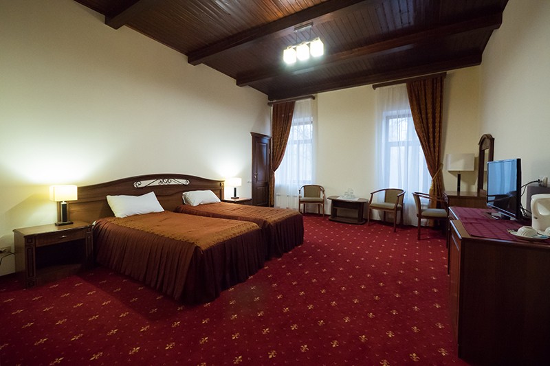 Джуниор Сюит 