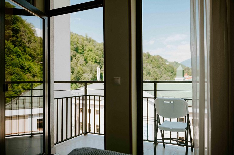 Стандарт с балконом