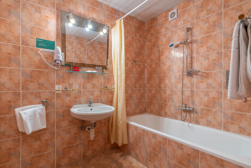 Люкс Двухкомнатный двухместный DBL с Кухней