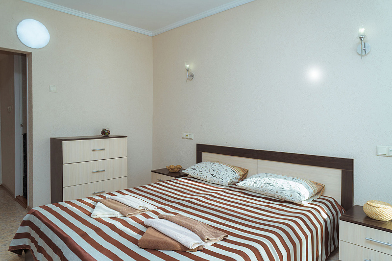 2 м улучшенный, вид на озеро