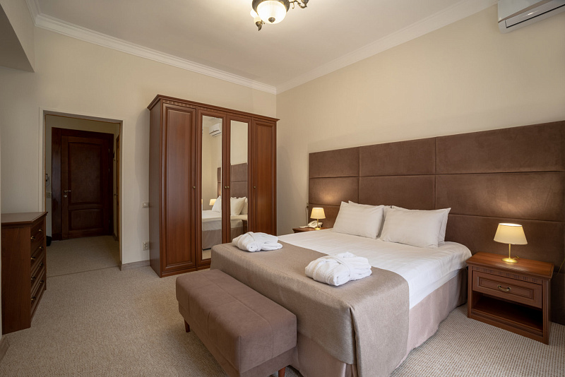 2-местный 2-комнатный Люкс