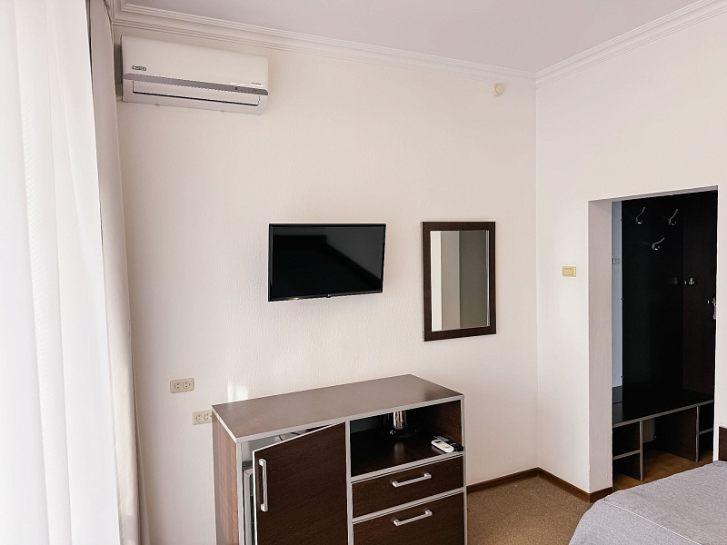 1-местный 1-комнатный улучшенный 6,7,8 эт.