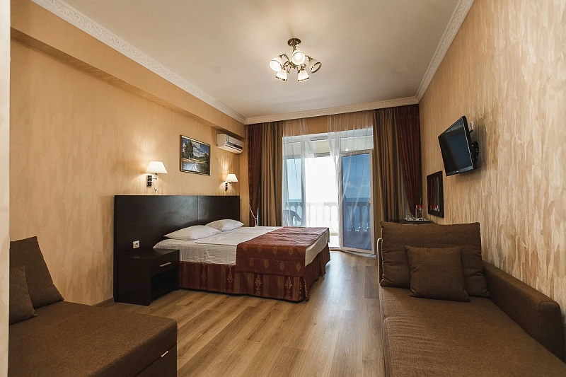 Стандарт с балконом с видом на горы