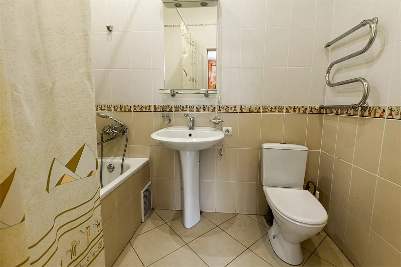 "Люкс" (окна во двор)