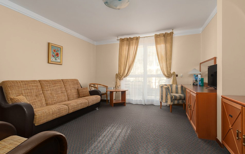 Полулюкс Двухкомнатный двухместный DBL/TWIN