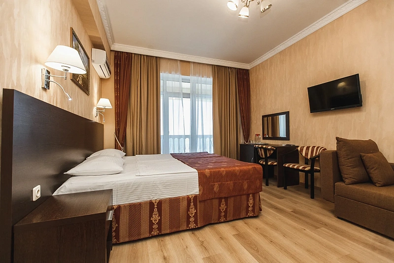 Стандарт с балконом с видом на горы