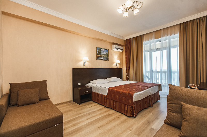 Стандарт с балконом с видом на горы