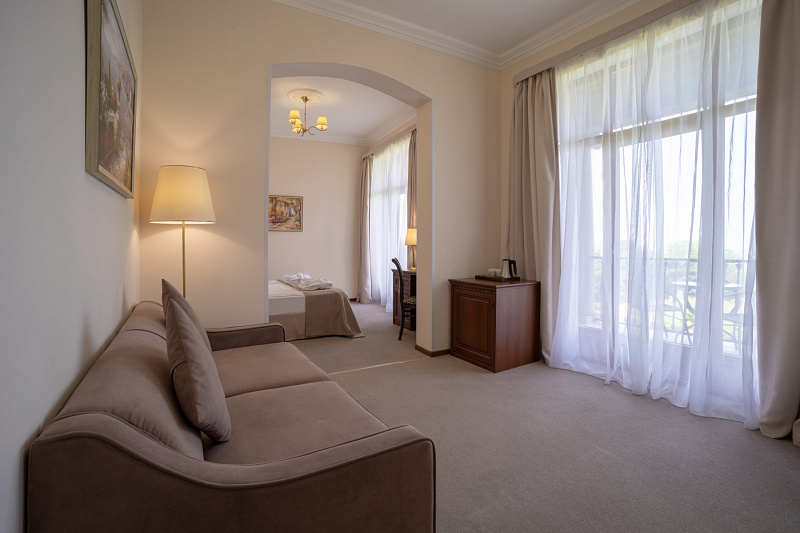 2-местный 2-комнатный  Джуниор Сюит Комфорт