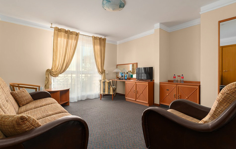 Полулюкс Двухкомнатный двухместный DBL/TWIN