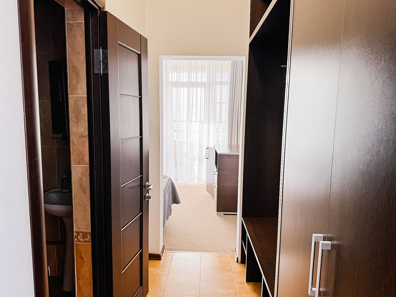 1-местный 1-комнатный улучшенный 6,7,8 эт.