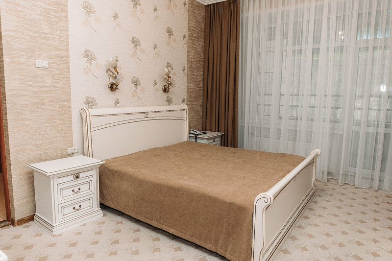 2-местный 2-комнатный люкс