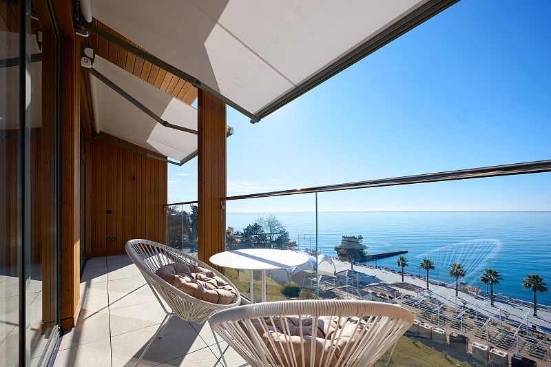 4-местн. 2-комн. Джуниор "Приморский" с выходом на террасу