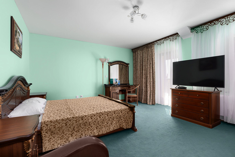 Люкс Двухкомнатный двухместный DBL с Кухней