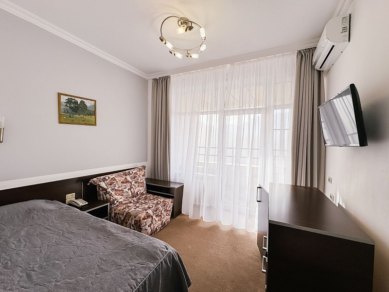 1-местный 1-комнатный улучшенный 6,7,8 эт.